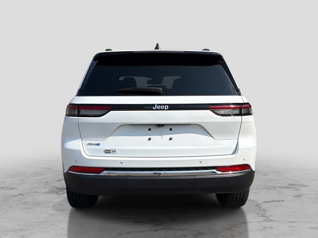 Used 2024 White Jeep 4xe image 4