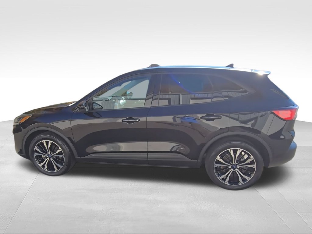 Used 2021 Black Ford SE image 6