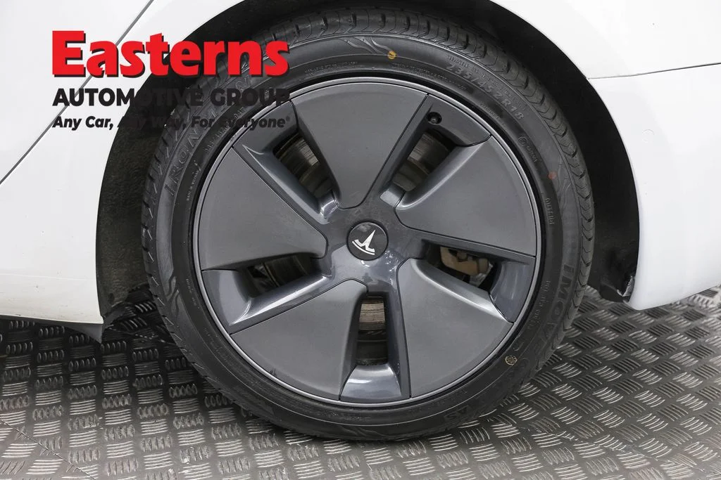 Used 2021 White Tesla Standard Range Plus image 26