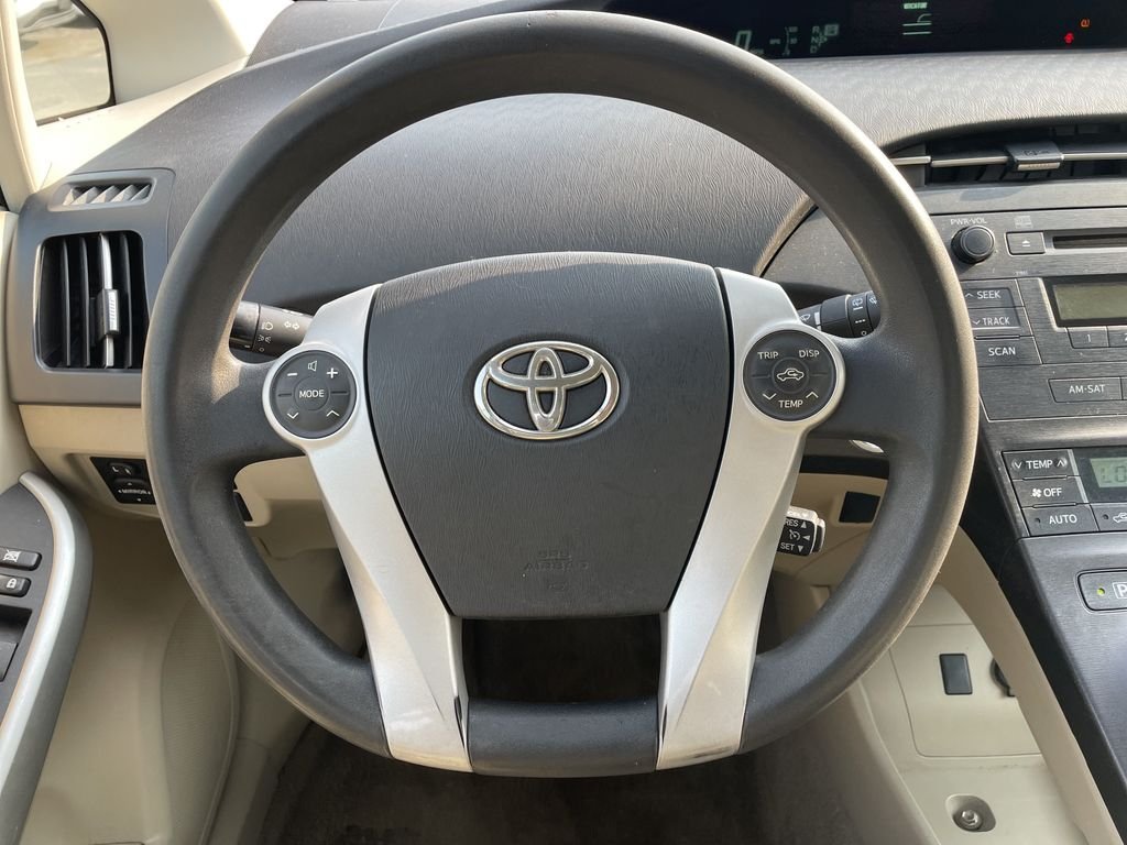 Used 2010 Gold Toyota II image 16