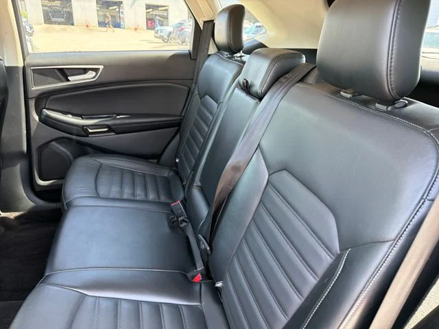 Used 2017 Gray Ford SEL image 22