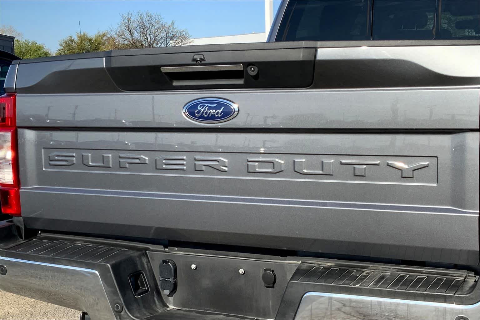Certified Used 2022 Carbonized Gray Metallic Ford LARIAT image 28