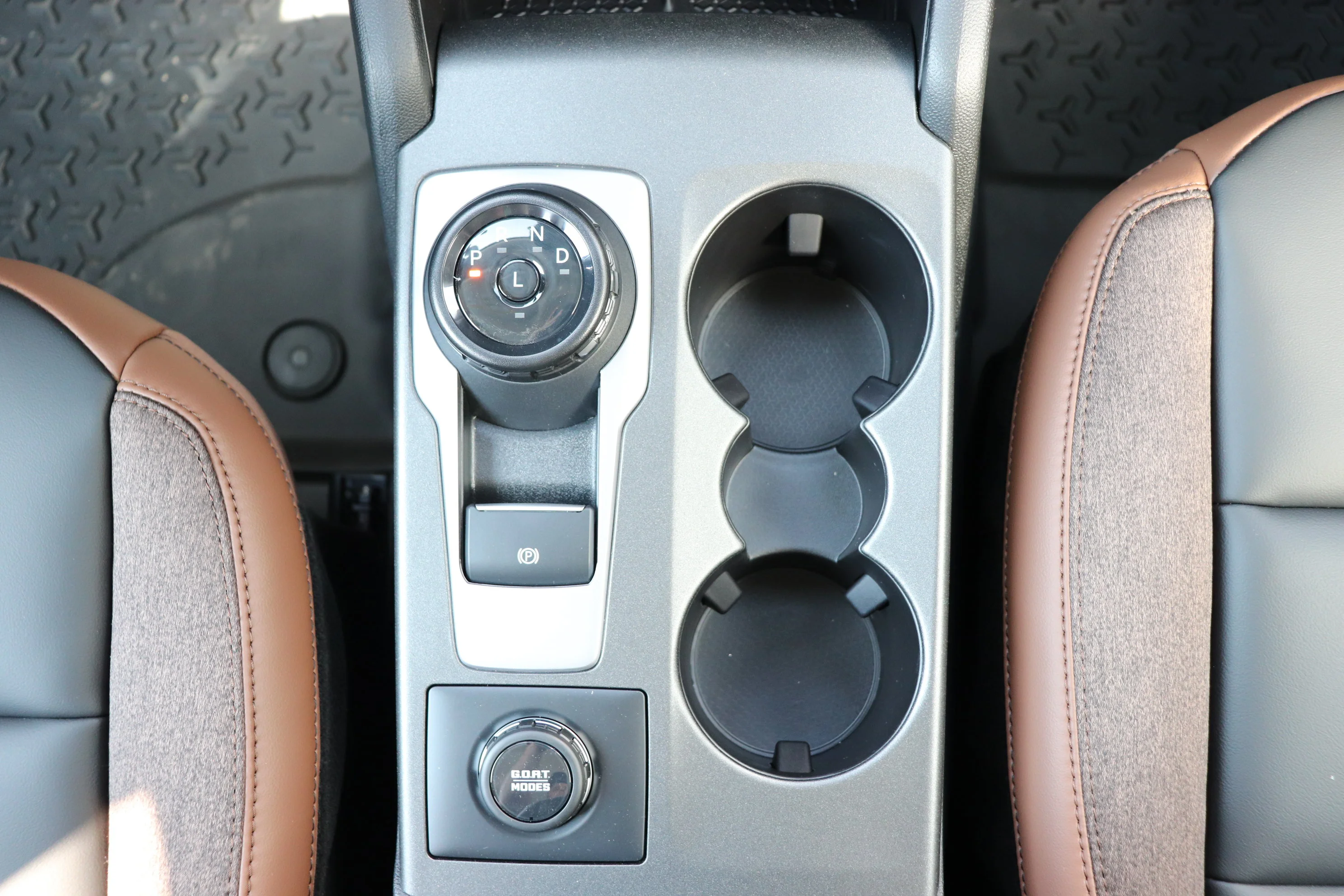 New 2026 SPACE WHITE METALLIC Ford Outer Banks image 15