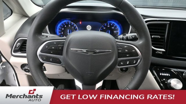 Used 2024 White Chrysler Touring L image 17