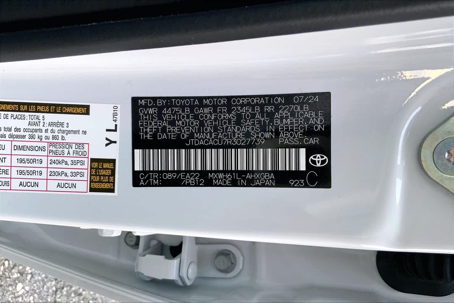 Used 2024 Wind Chill Pearl Toyota XSE image 29