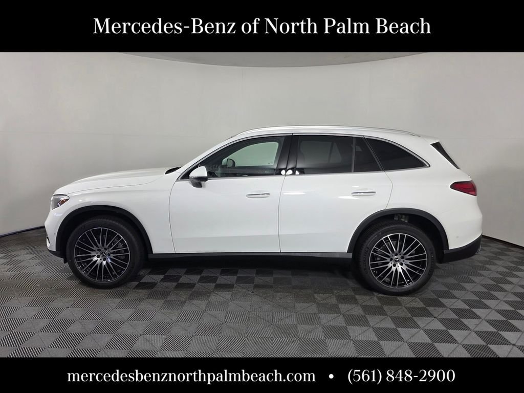 New 2026 Polar White Mercedes-Benz GLC 300 image 3