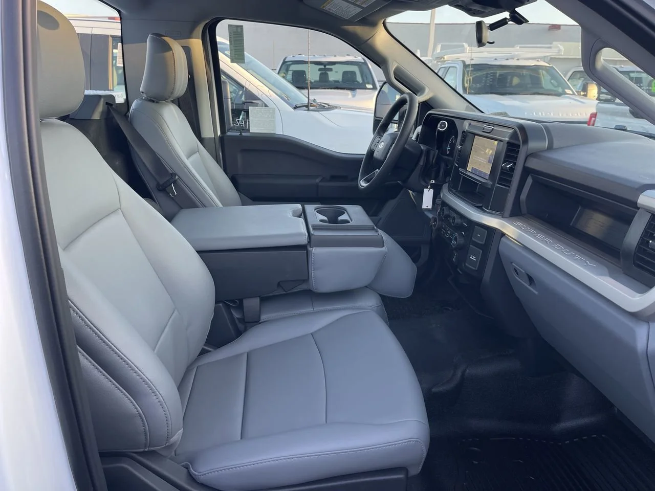 New 2026 Oxford White Ford XL image 16