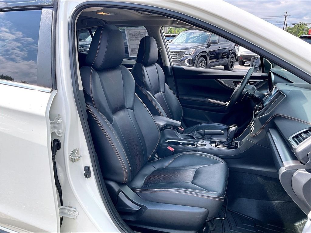 Used 2023 Crystal White Pearl Subaru Limited image 10
