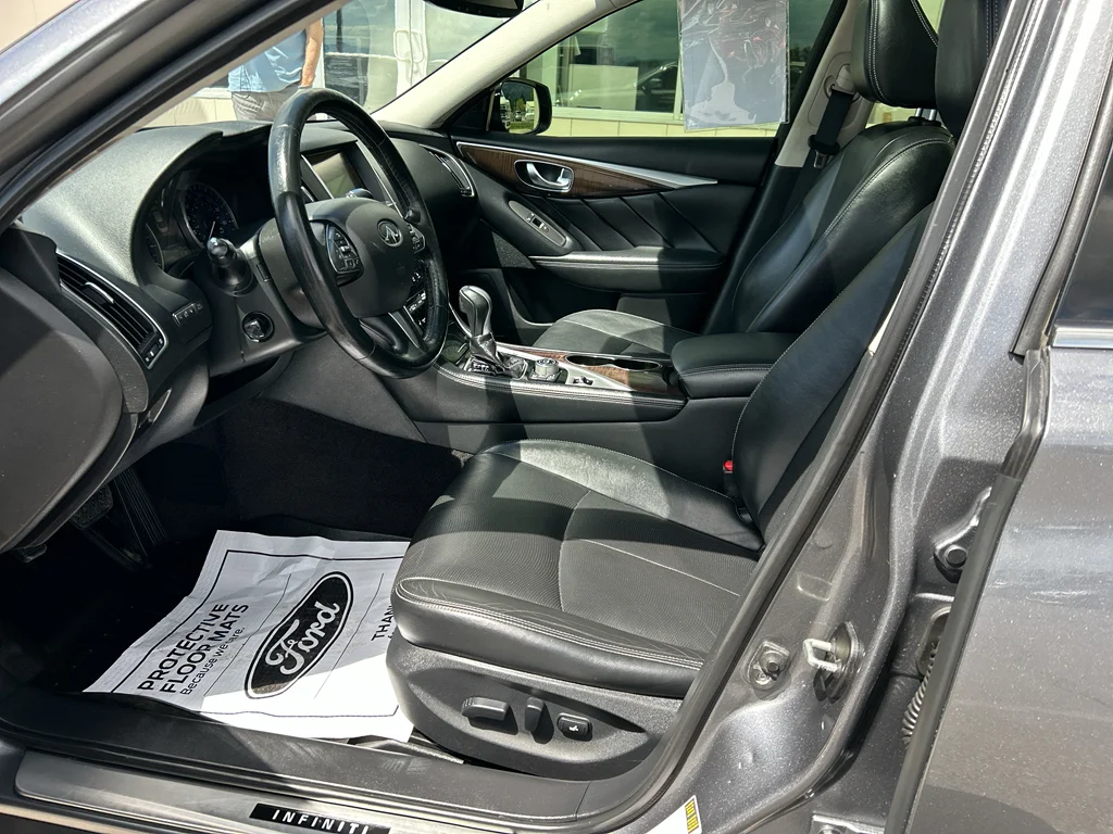 Used 2015 Graphite Shadow INFINITI Premium image 6