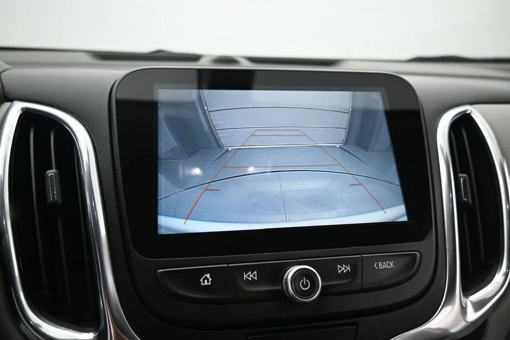 Used 2018 Silver Chevrolet LT image 17