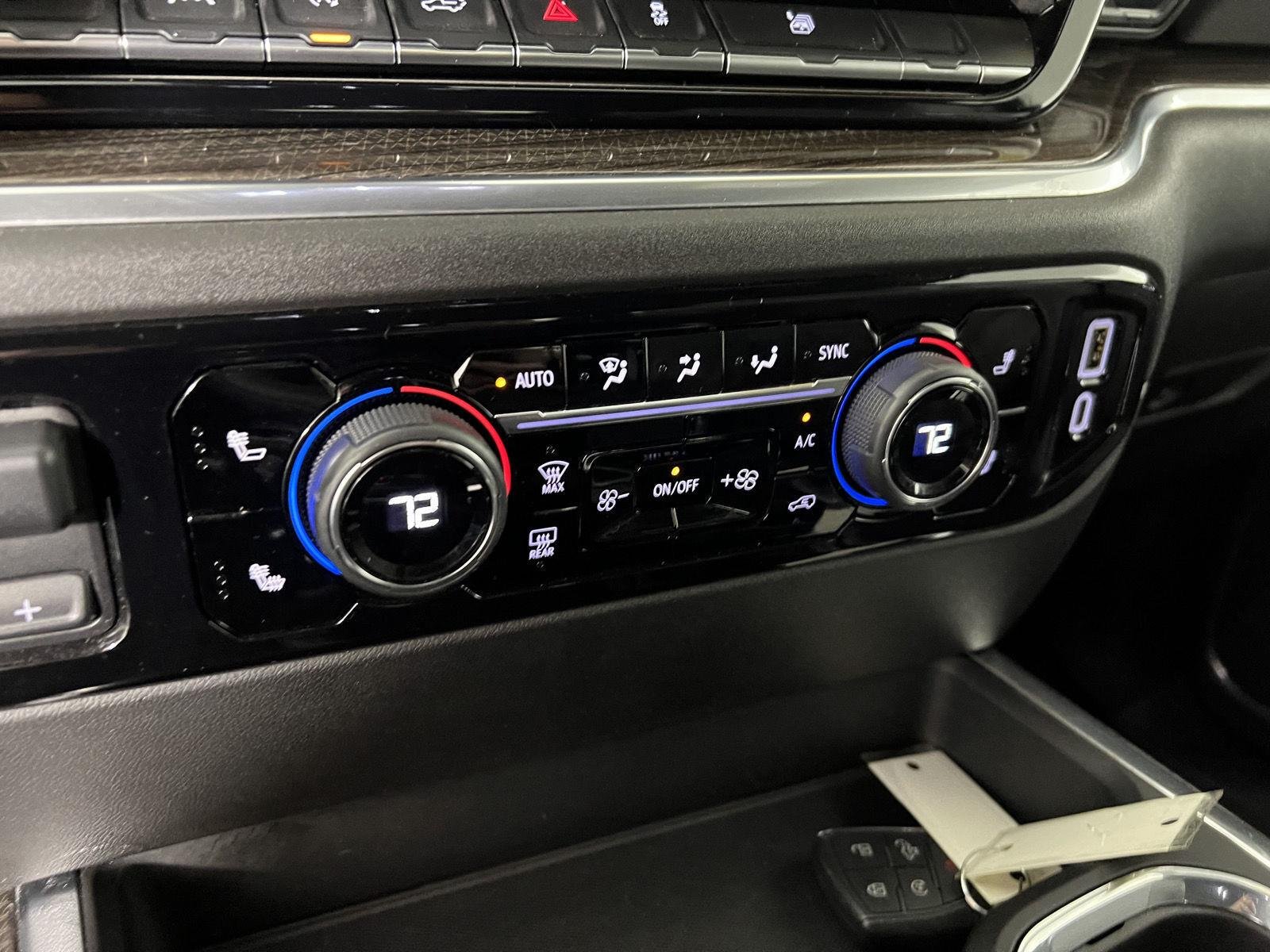 Used 2025 Summit White Chevrolet LT image 9