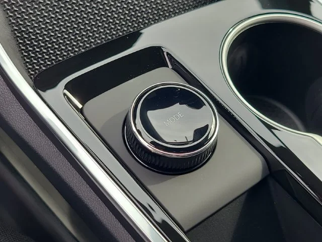 New 2027 Mosaic Black Metallic Chevrolet LT image 33