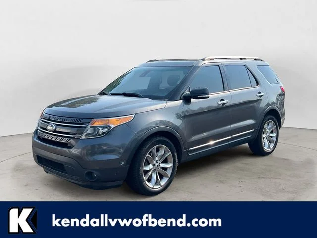 Used 2015  Ford Limited image 1