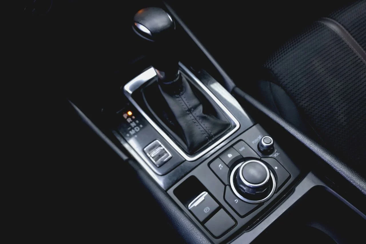 Used 2018 Machine Gray Mazda Sport image 24