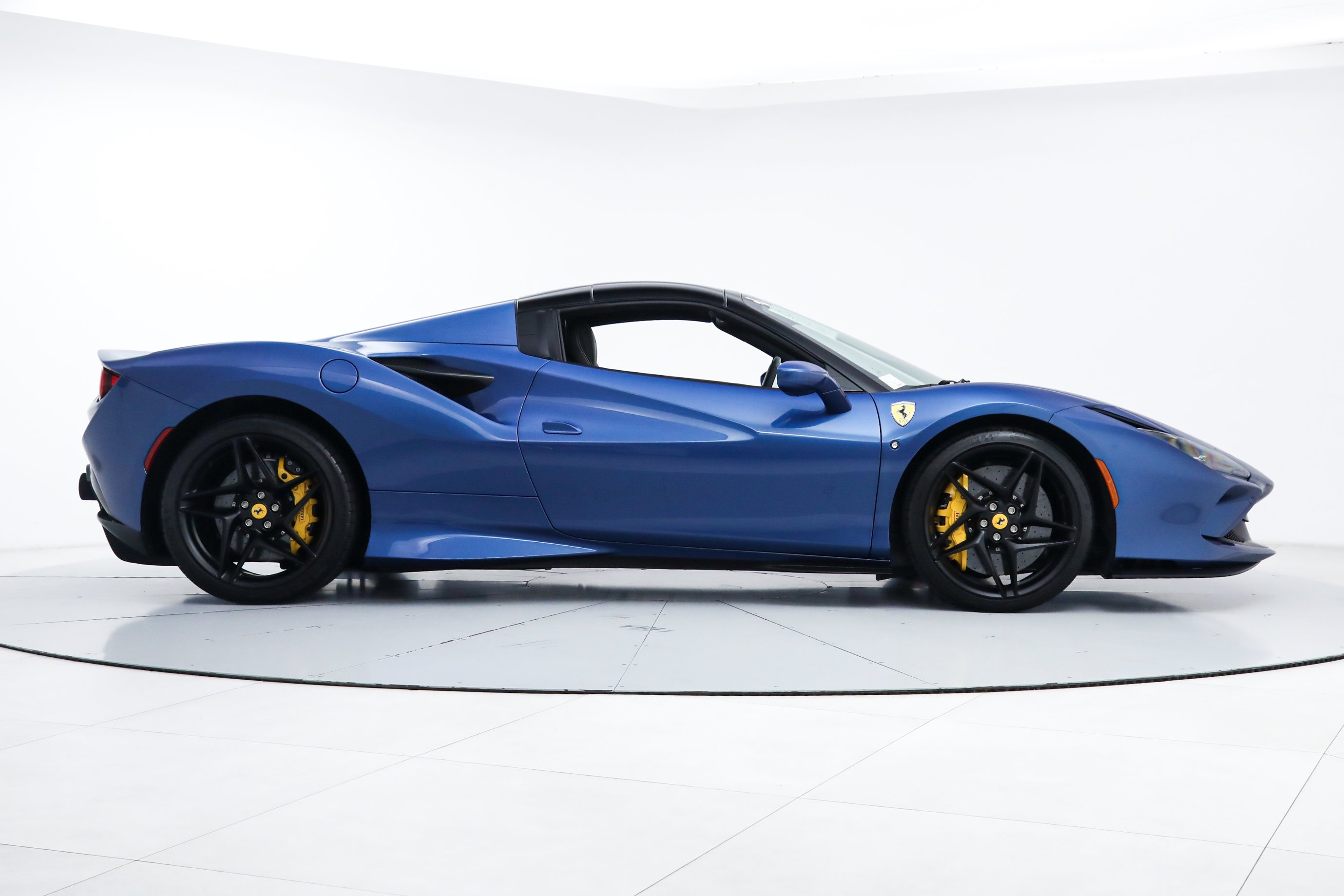 Used 2023 Blue Ferrari  image 11