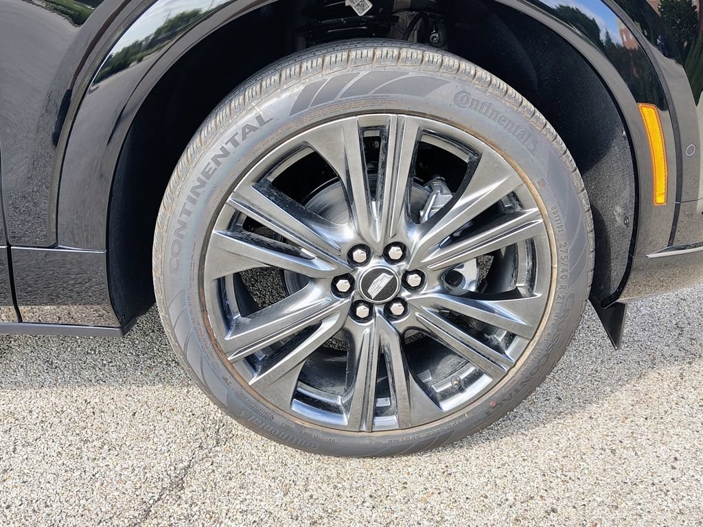 2027 Cadillac OPTIQ Premium Sport - Photo 12