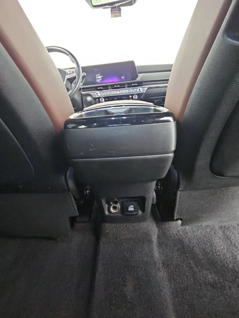 Used 2023 White Kia SX-Prestige image 22