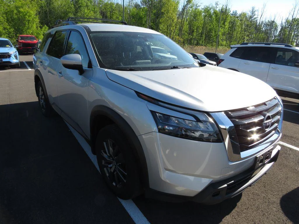 Used 2023 Brilliant Silver Metallic Nissan SV image 2