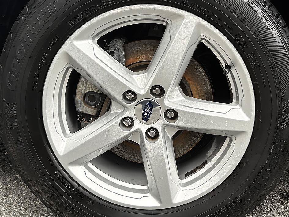 Used 2018 Shadow Black Ford Base image 7