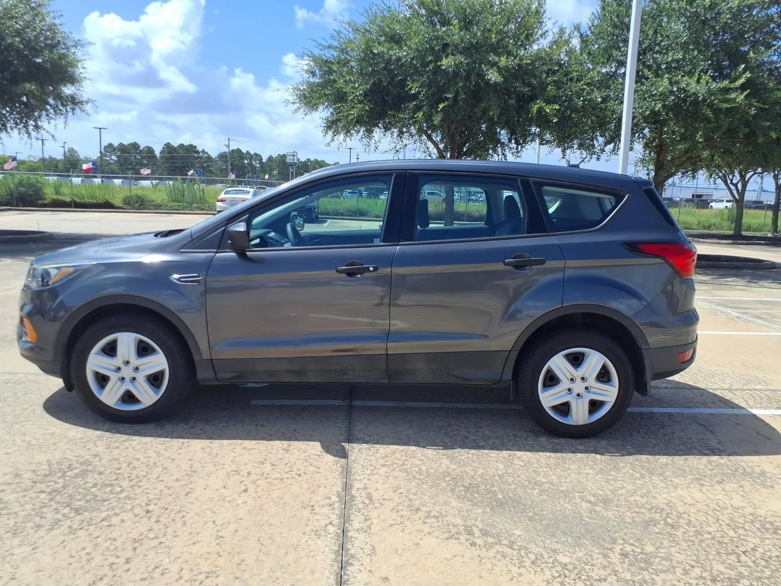 Used 2019 Gray Ford S image 8