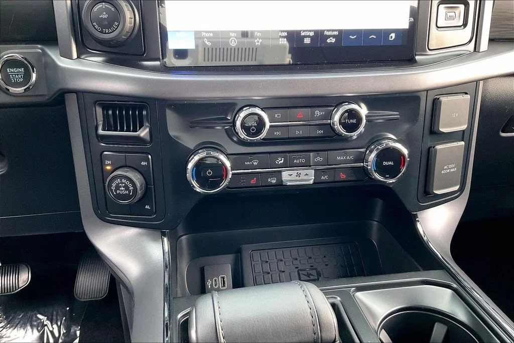 New 2026 Carbonized Gray Metallic Ford XLT image 35