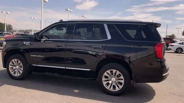 2024 GMC Yukon Denali - Photo 7