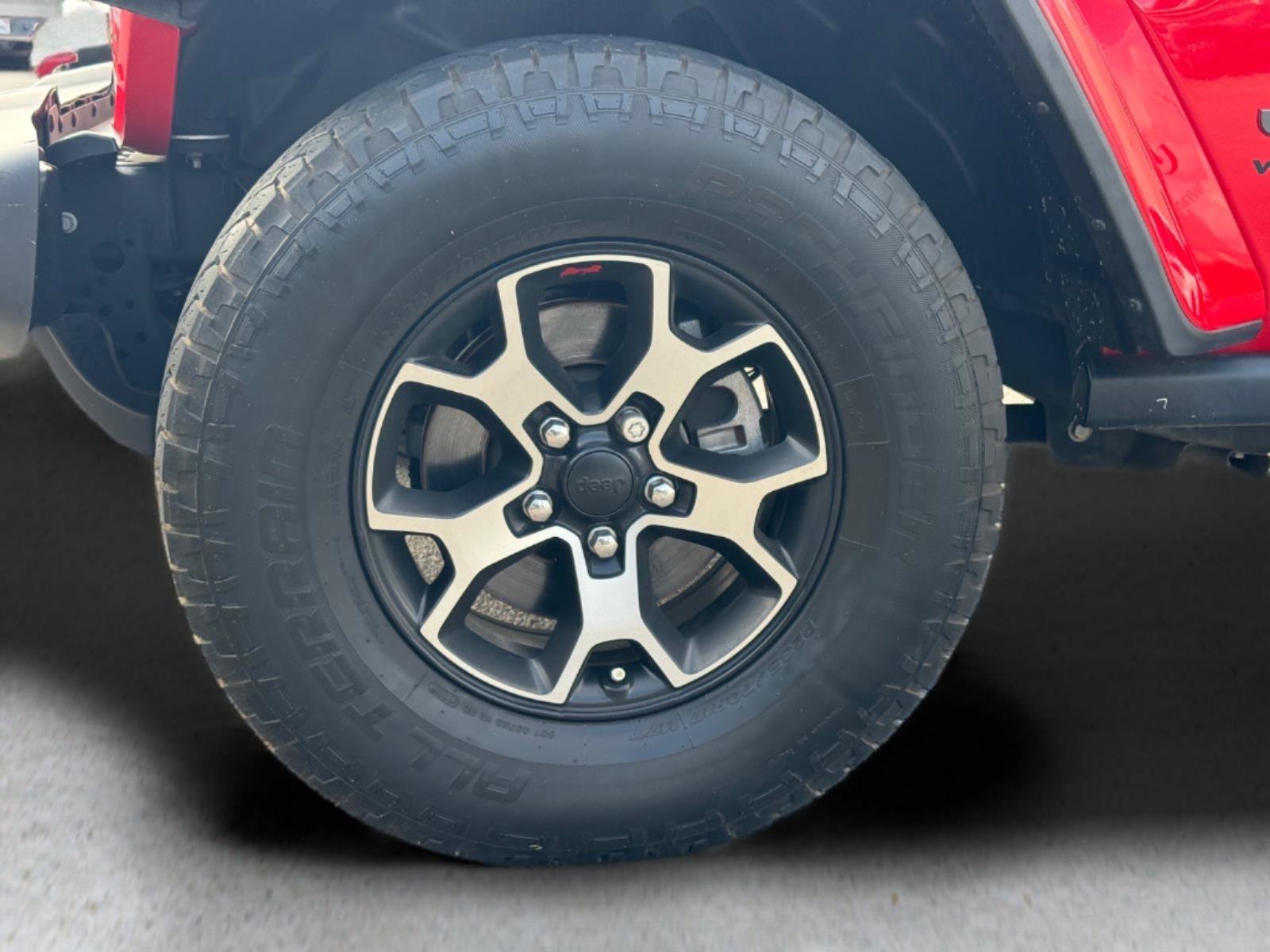 Used 2021 Firecracker Red Clearcoat Jeep Unlimited Rubicon image 9