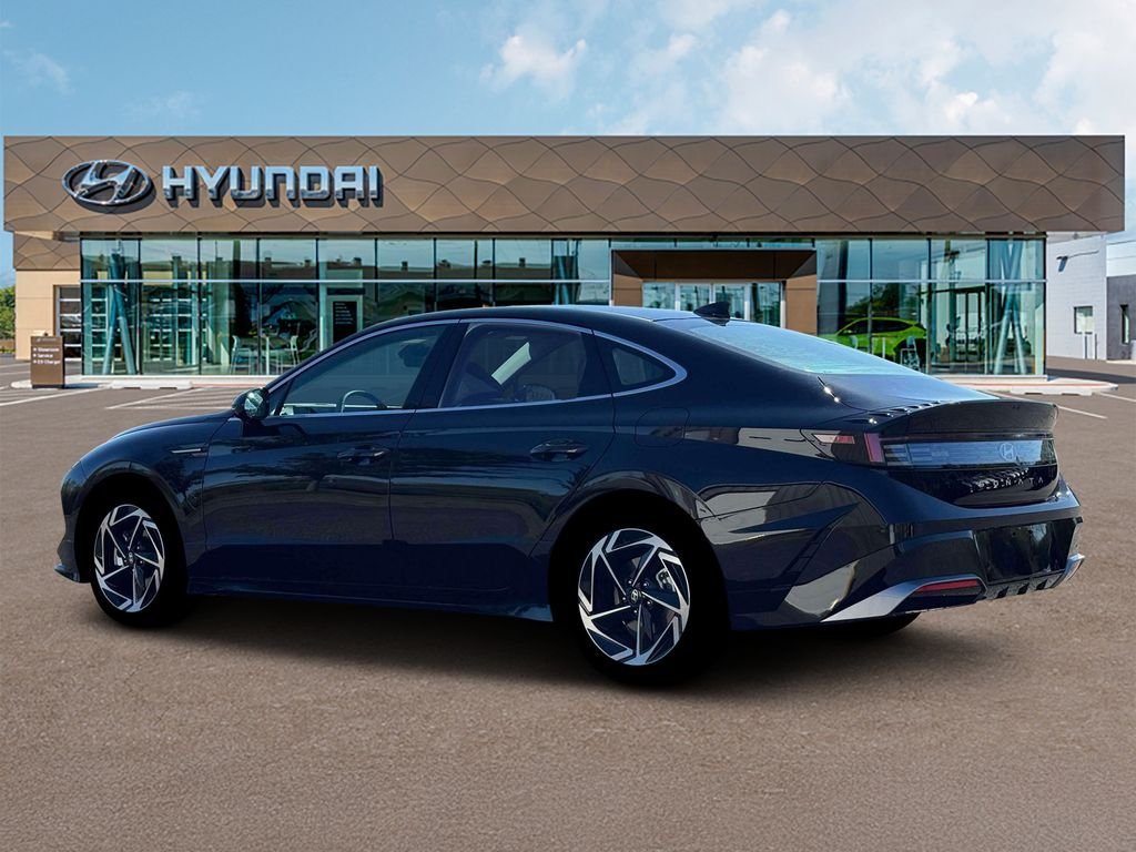 New 2026 Black Hyundai SEL Sport image 4