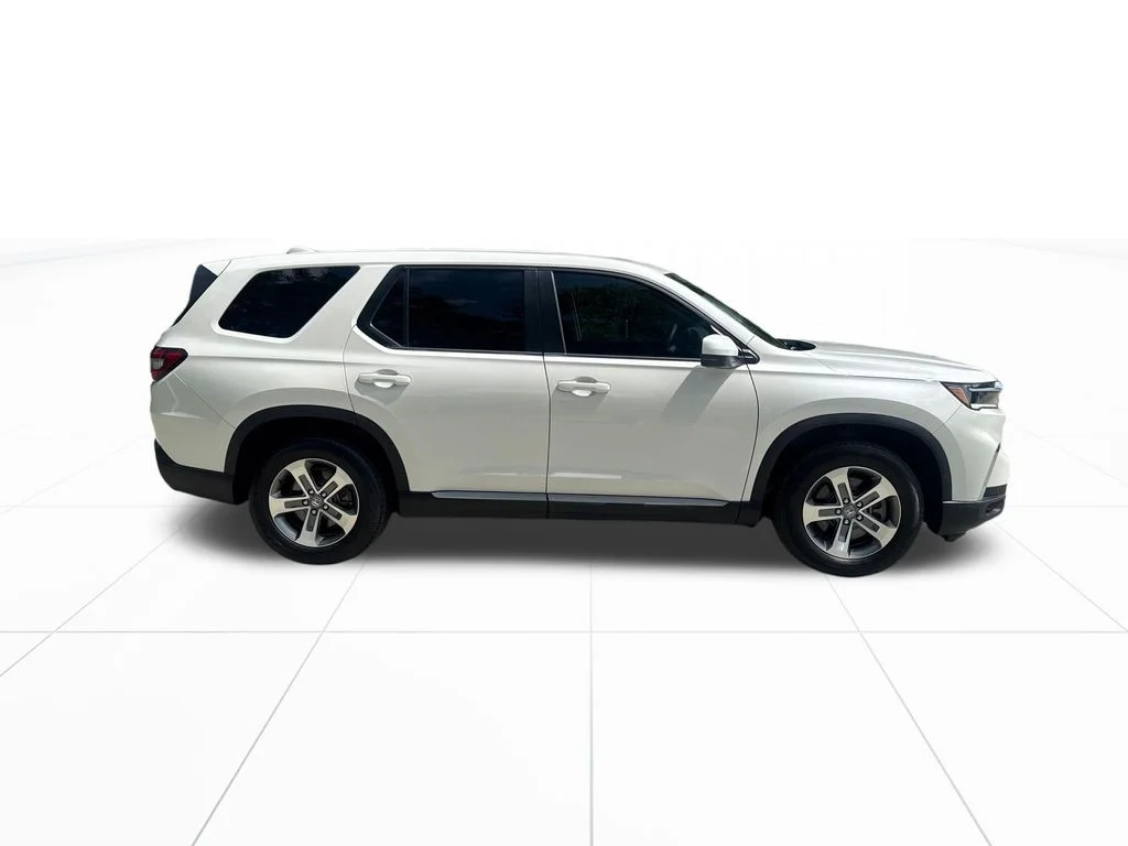Certified Used 2025 Platinum White Pearl Honda AWD EX-L image 10