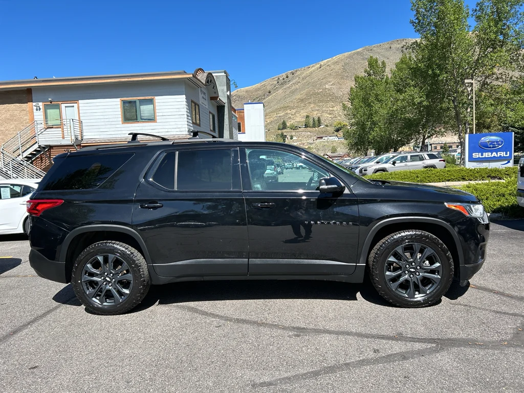 Used 2021 MOSAIC BLACK METALLIC Chevrolet RS image 4