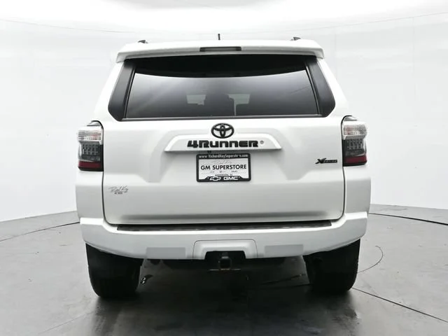 Used 2019 Super White Toyota SR5 image 6