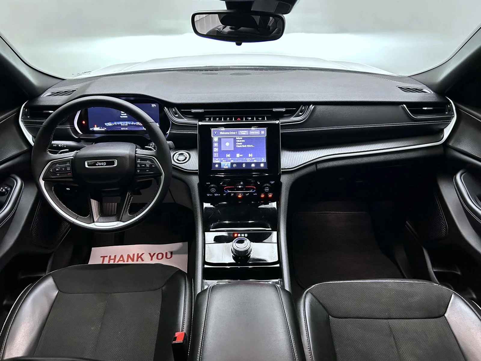 Used 2023 White Jeep Altitude image 12