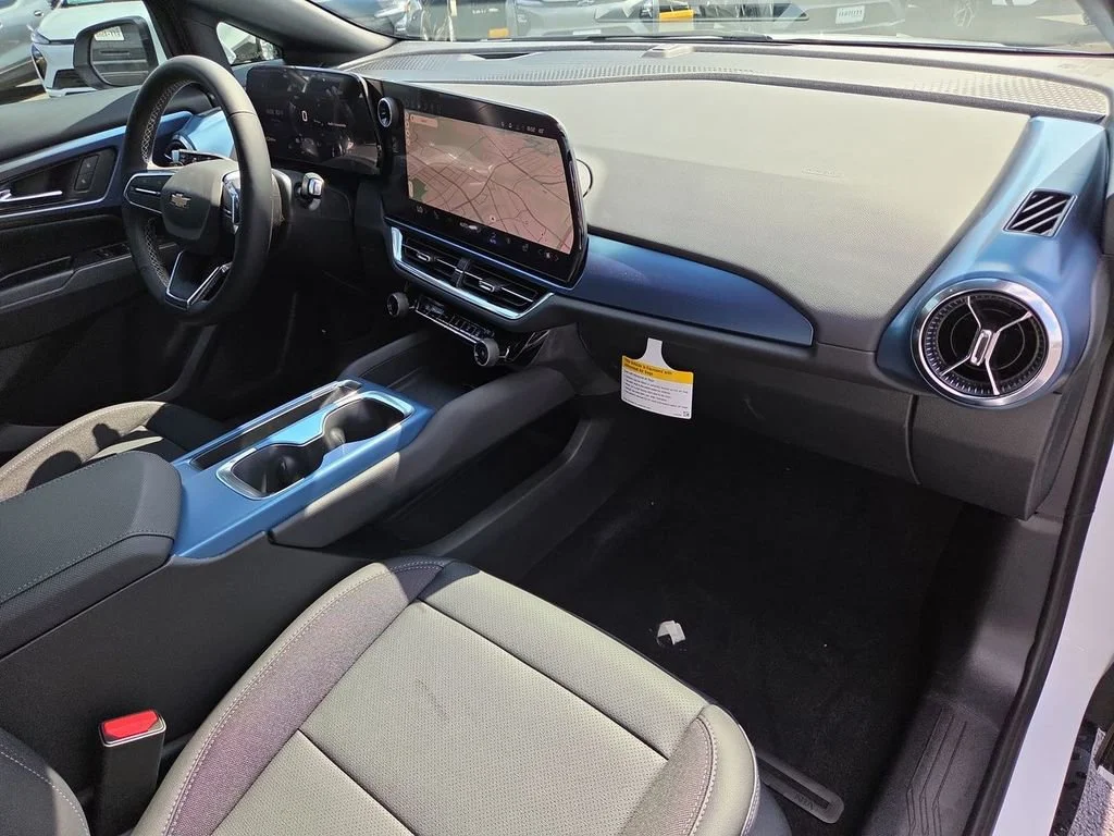 New 2026 Summit White Chevrolet LT image 20