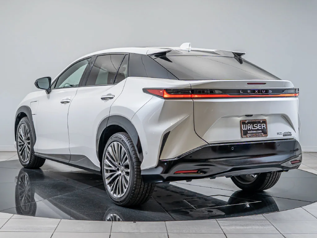 Used 2023 EMINENT WHITE PEARL Lexus 450e Luxury image 6