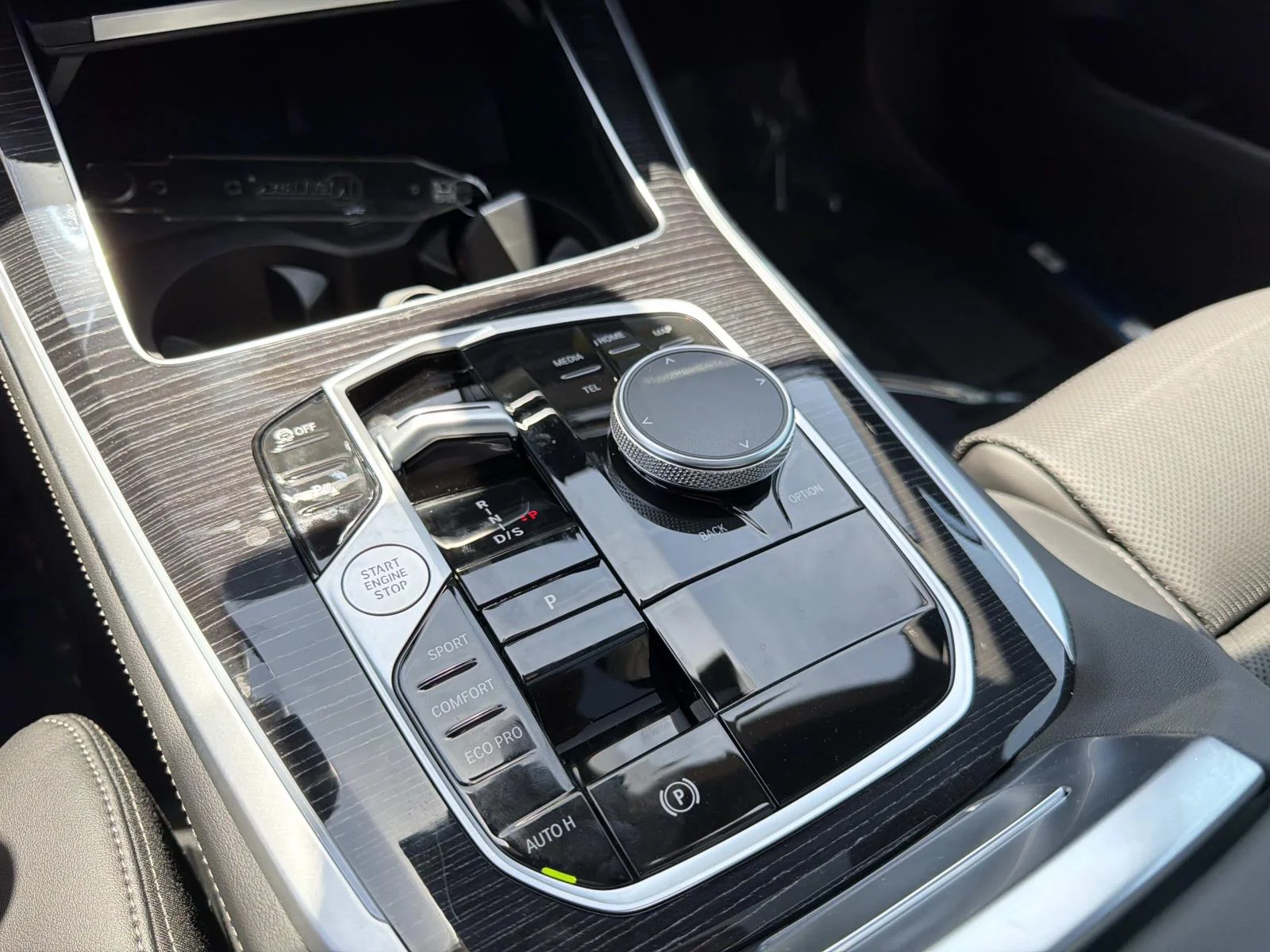 New 2026 Black Sapphire Metallic BMW sDrive40i image 24