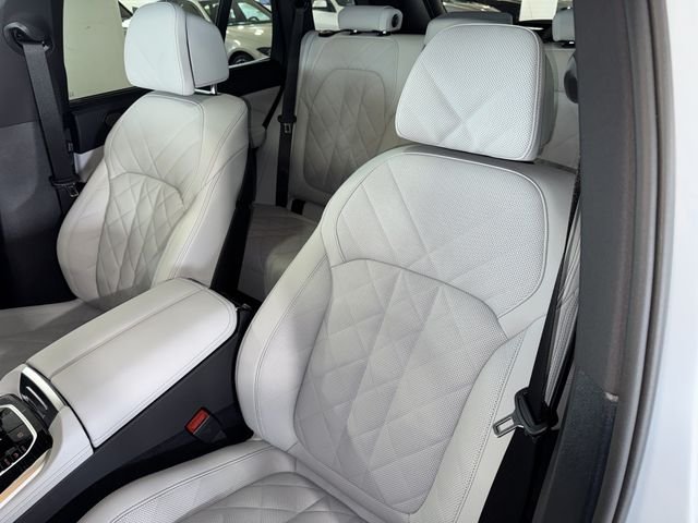 New 2026 Brooklyn Grey Metallic BMW xDrive50e image 24