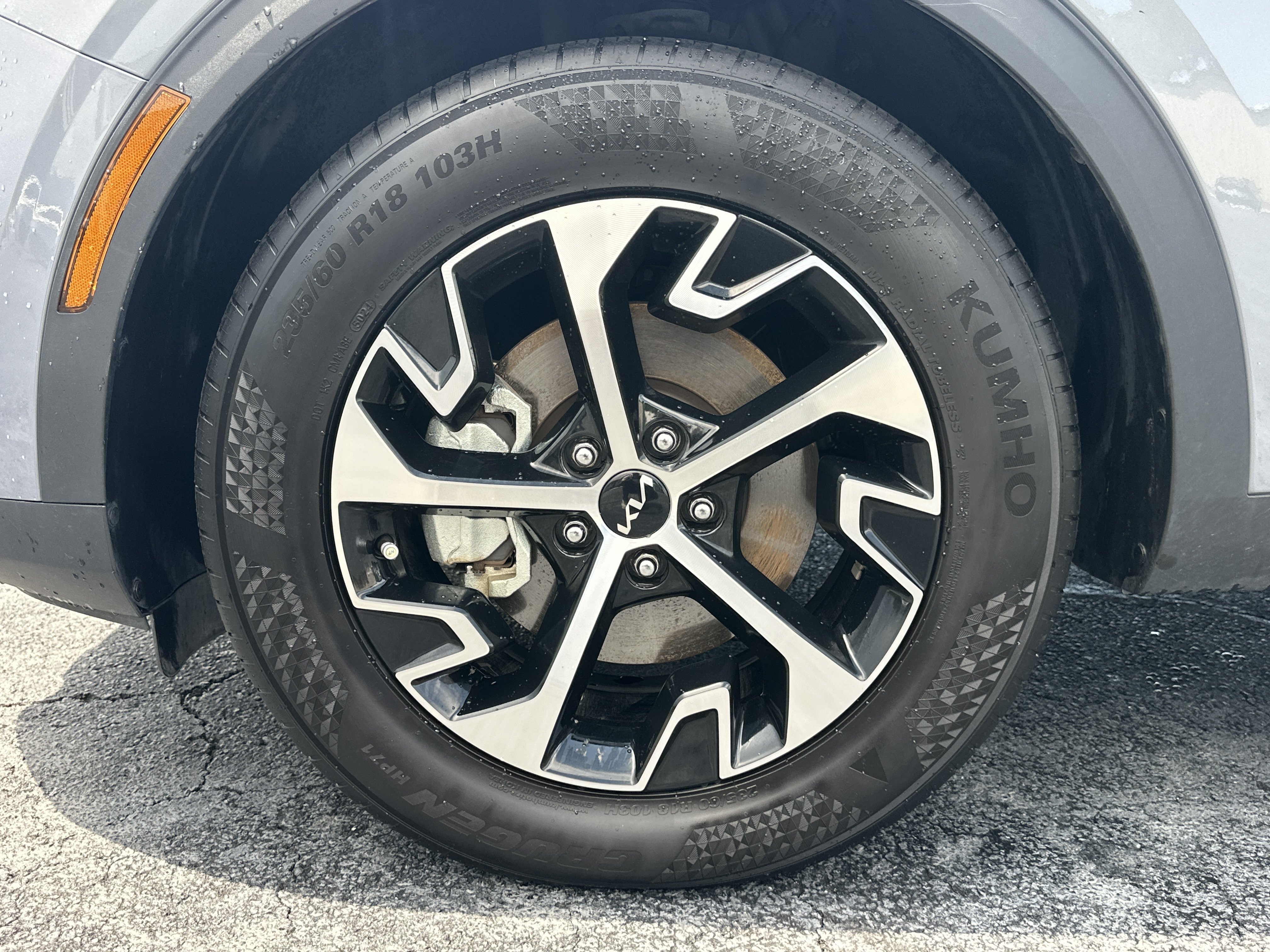 Used 2025 Everlasting Silver Kia EX image 12