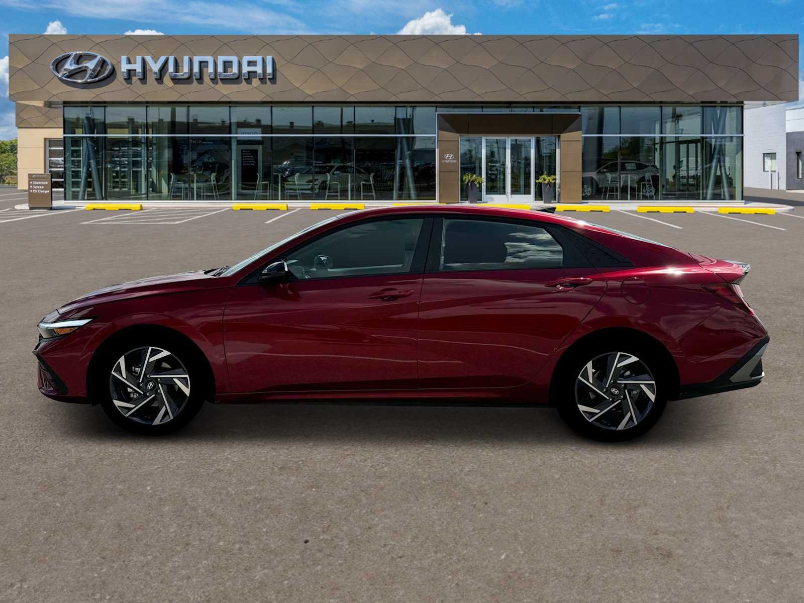 Used 2025 Ultimate Red Hyundai SEL Sport image 3