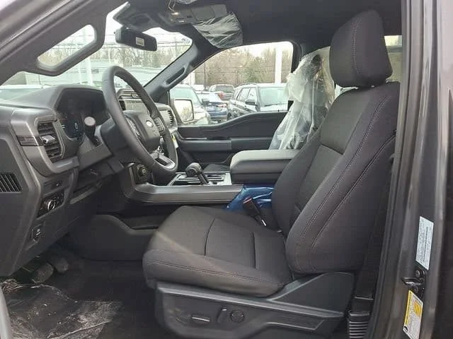 New 2026 Carbonized Gray Metallic Ford XLT image 9