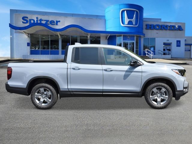 New 2026 Sonic Gray Pearl Honda TrailSport image 2
