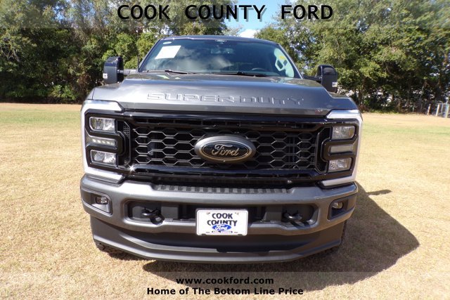 2026 Ford F-250 Super Duty Lariat - Photo 2