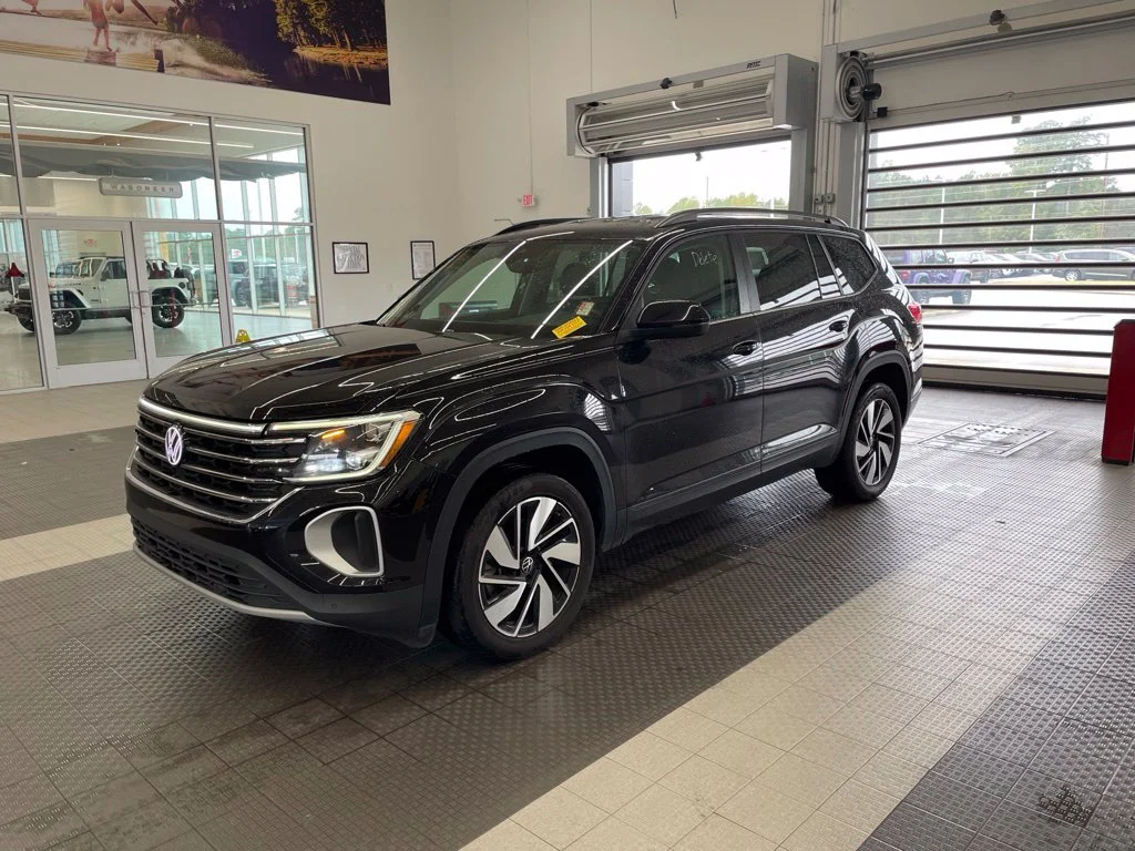 2025 Volkswagen Atlas SE w/Tech