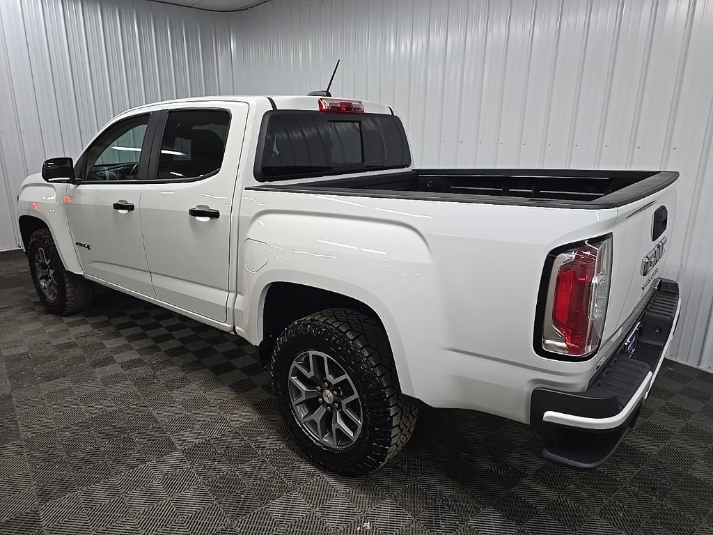 Used 2022 Summit White GMC AT4 w/Leather image 9