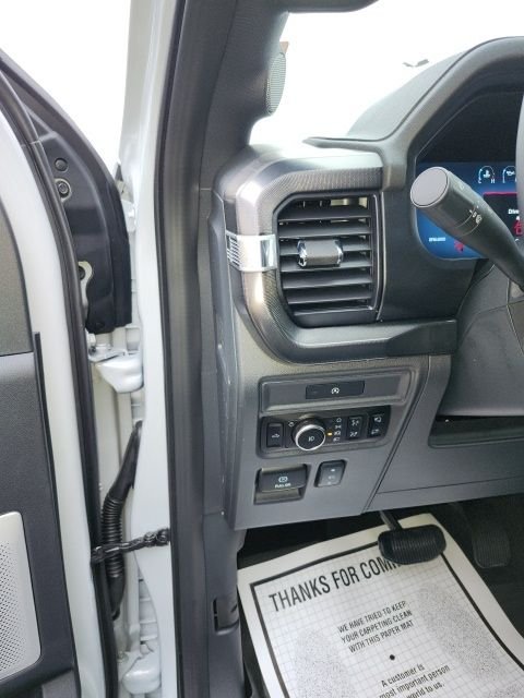 2025 Ford F-150 Platinum - Photo 32