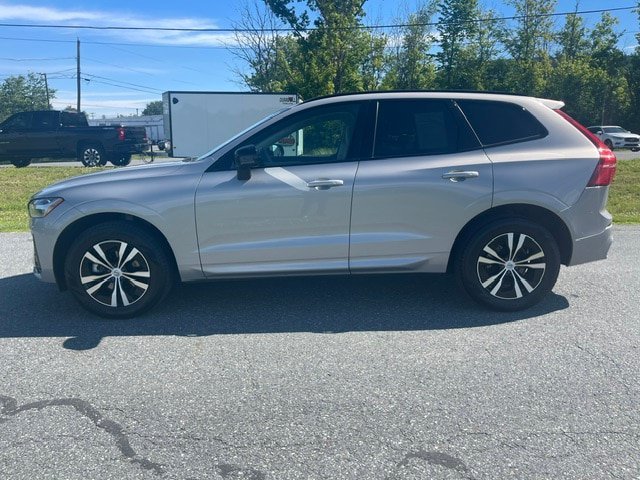 Used 2024 Silver Volvo Core Dark Theme image 2