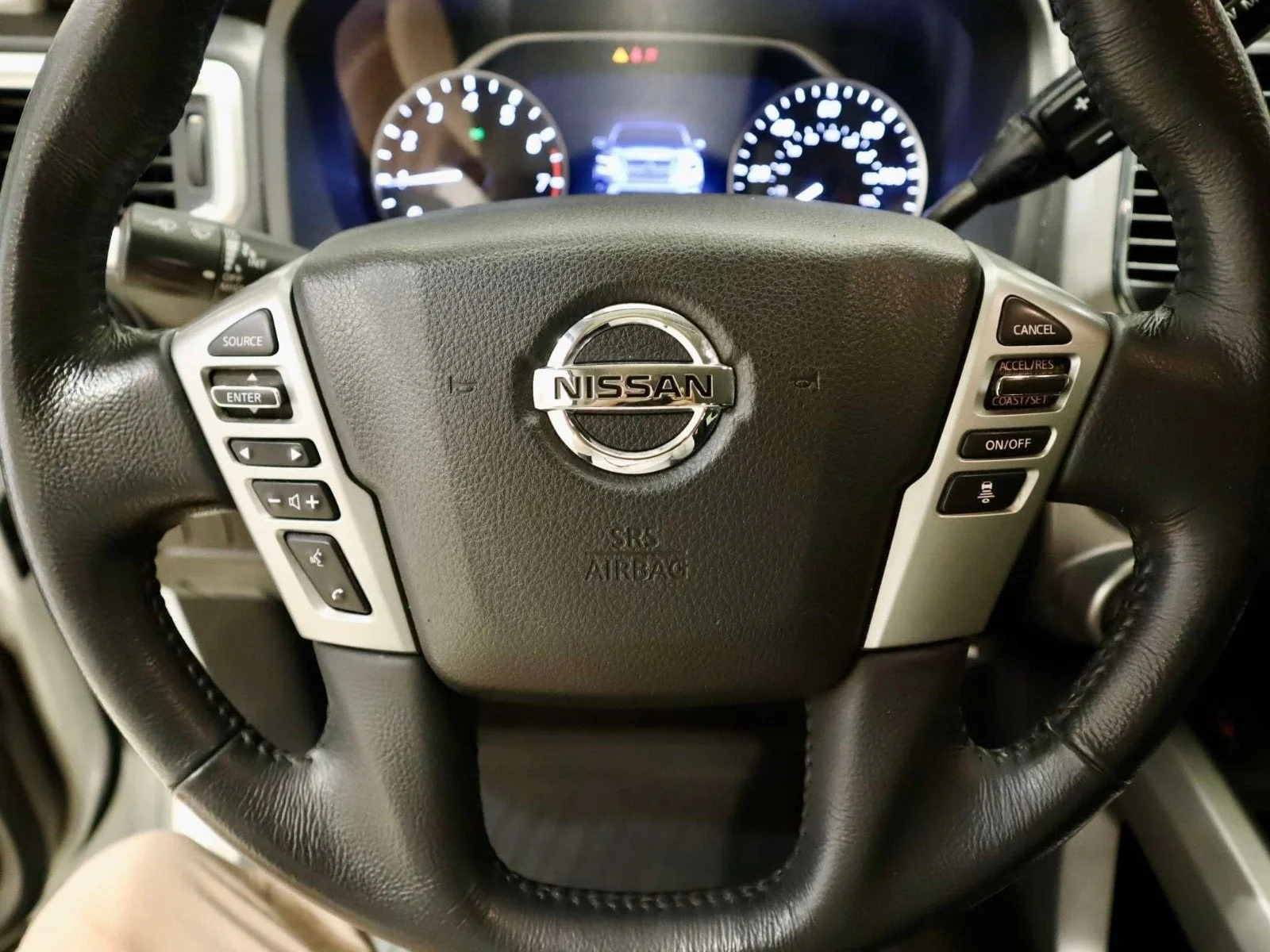 Used 2021 Glacier White Nissan SV image 21