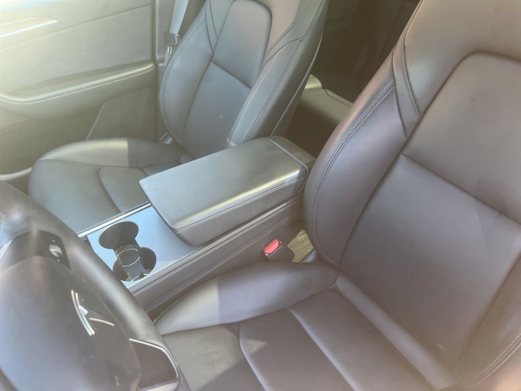 Used 2023  Tesla Performance image 11