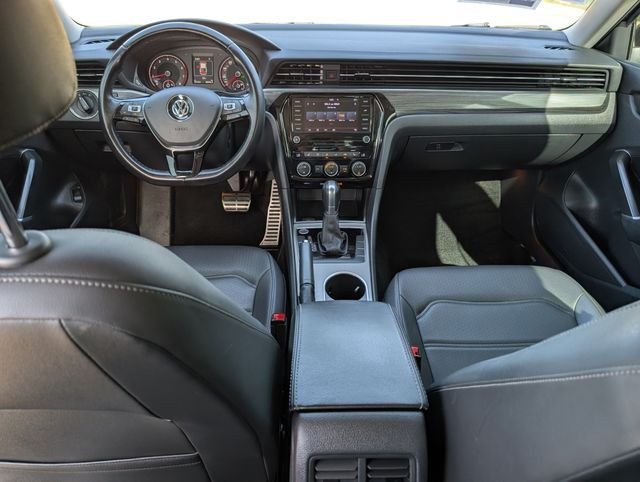 Used 2020  Volkswagen 2.0T R-Line image 19