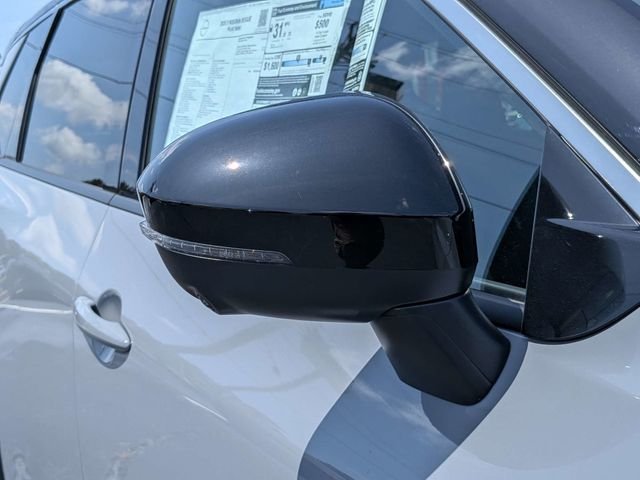 New 2026 Boulder Gray Pearl / Super Black Two-tone Nissan Platinum image 12
