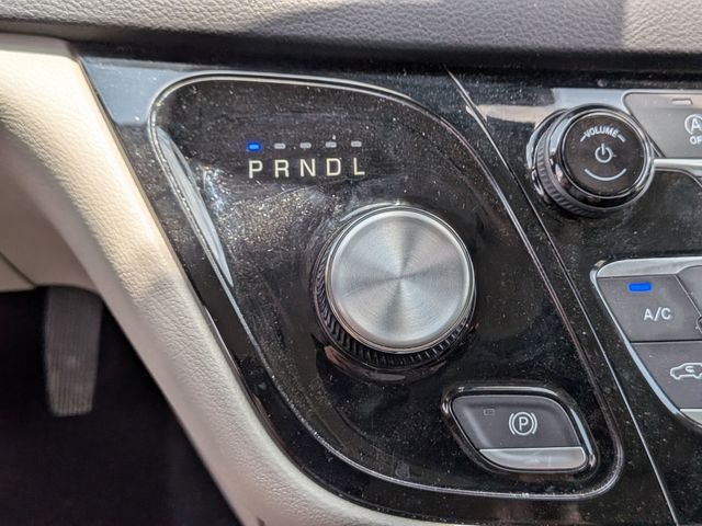 Used 2023 White Chrysler LX image 21